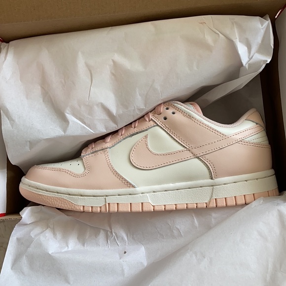 NIKE DUNK LOW • Orange Pearl - Picture 3 of 6